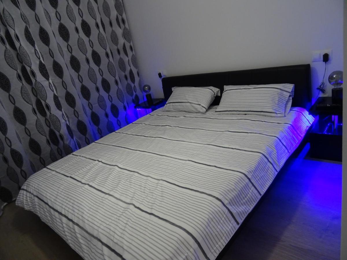 Boutique Apartment Near The Beach, 1 Gbps Wi-Fi مالقة المظهر الخارجي الصورة